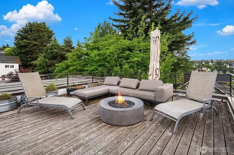 1729 34th Avenue Seattle WA 98122