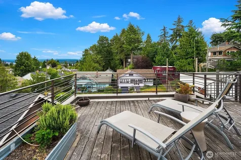 1729 34th Avenue Seattle WA 98122