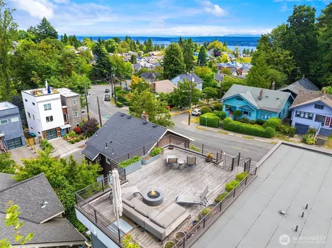 1729 34th Avenue Seattle WA 98122
