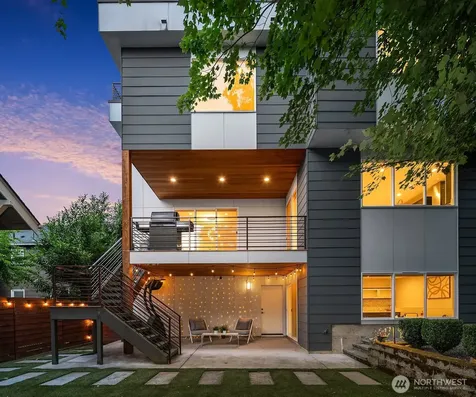 1729 34th Avenue Seattle WA 98122