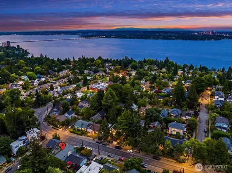 1729 34th Avenue Seattle WA 98122