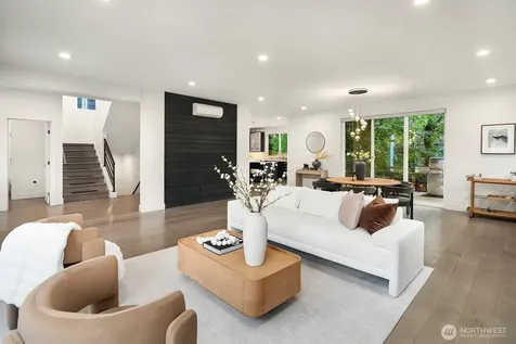 1729 34th Avenue Seattle WA 98122