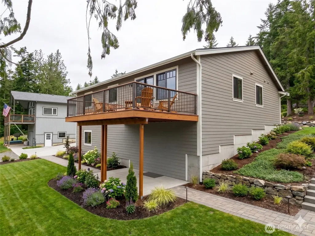 726 Shelter Bay La Conner WA 98257