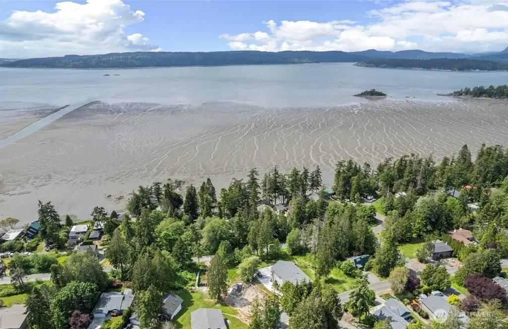 726 Shelter Bay La Conner WA 98257