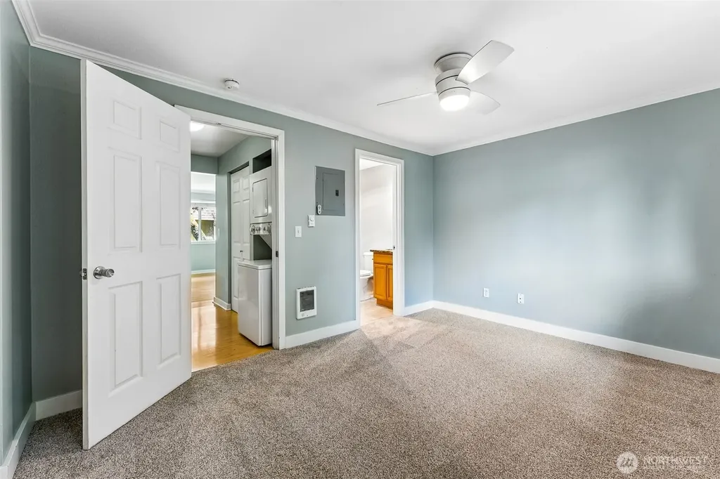9811 Whitman Avenue SW Lakewood WA 98499