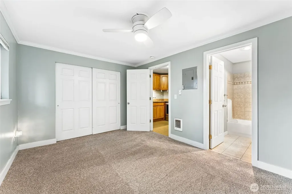 9811 Whitman Avenue SW Lakewood WA 98499