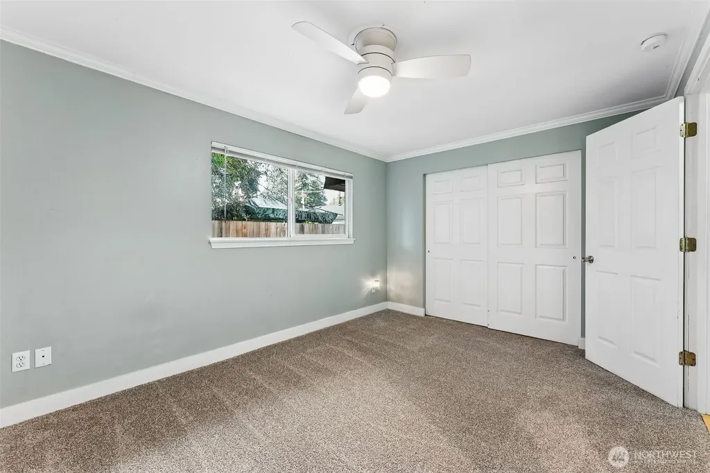 9811 Whitman Avenue SW Lakewood WA 98499