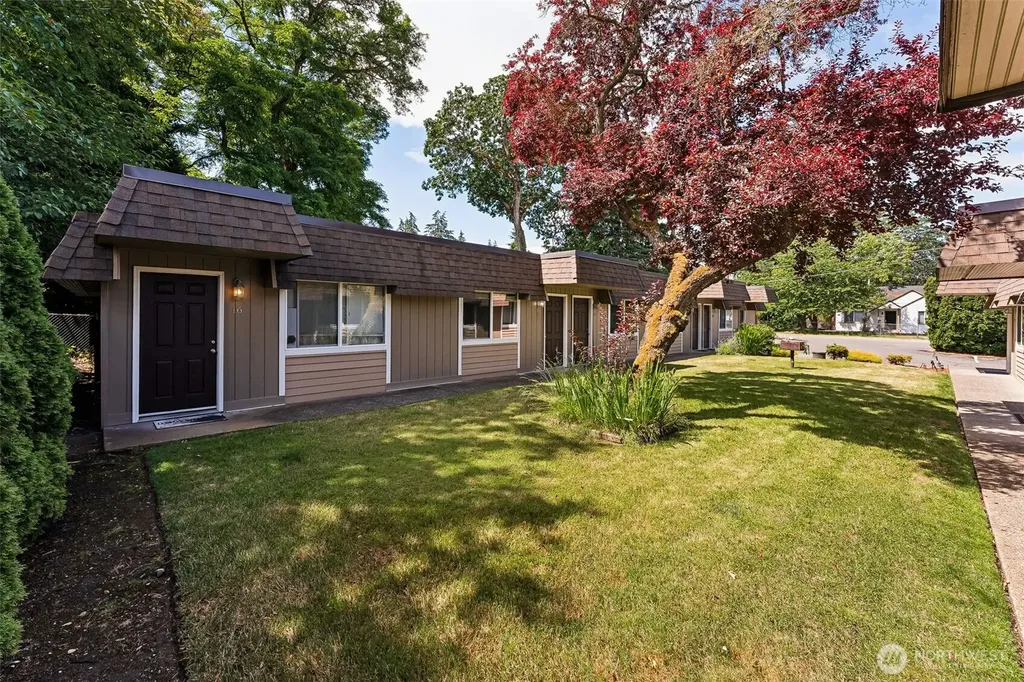 9811 Whitman Avenue SW Lakewood WA 98499