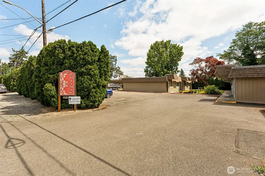 9811 Whitman Avenue SW Lakewood WA 98499