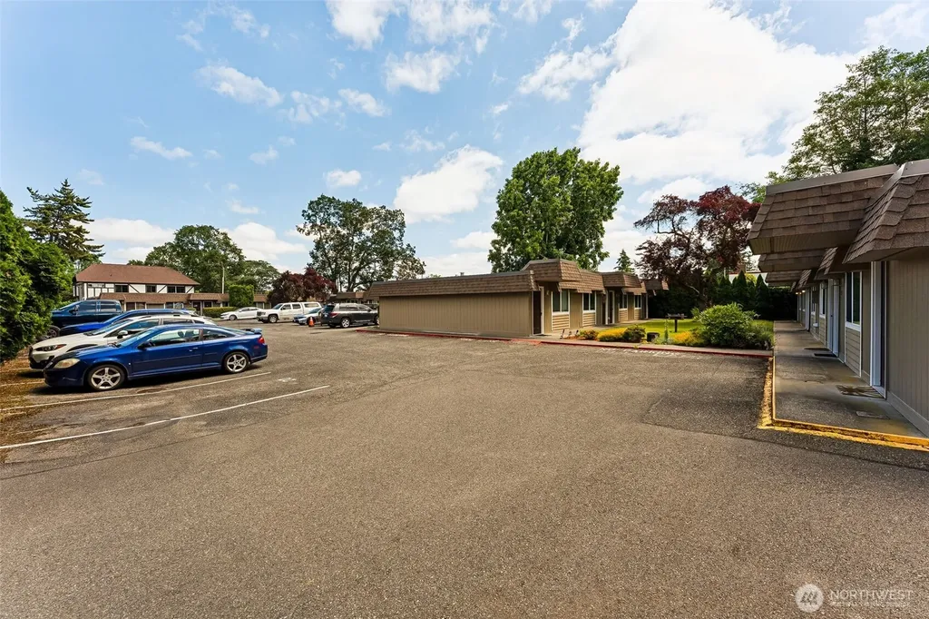 9811 Whitman Avenue SW Lakewood WA 98499