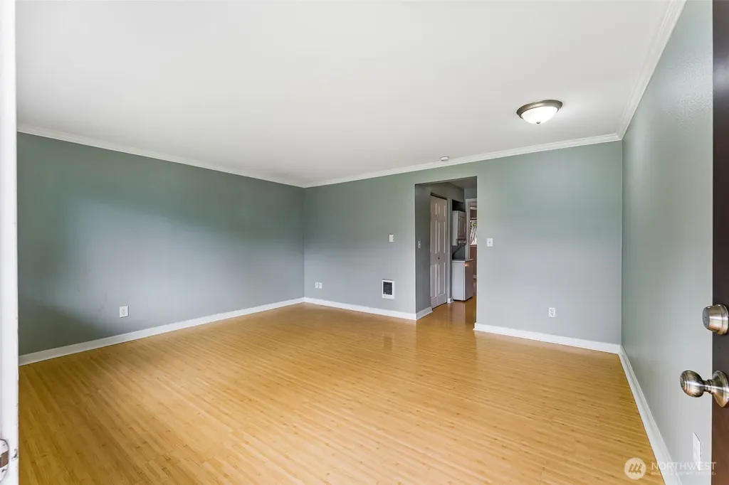 9811 Whitman Avenue SW Lakewood WA 98499