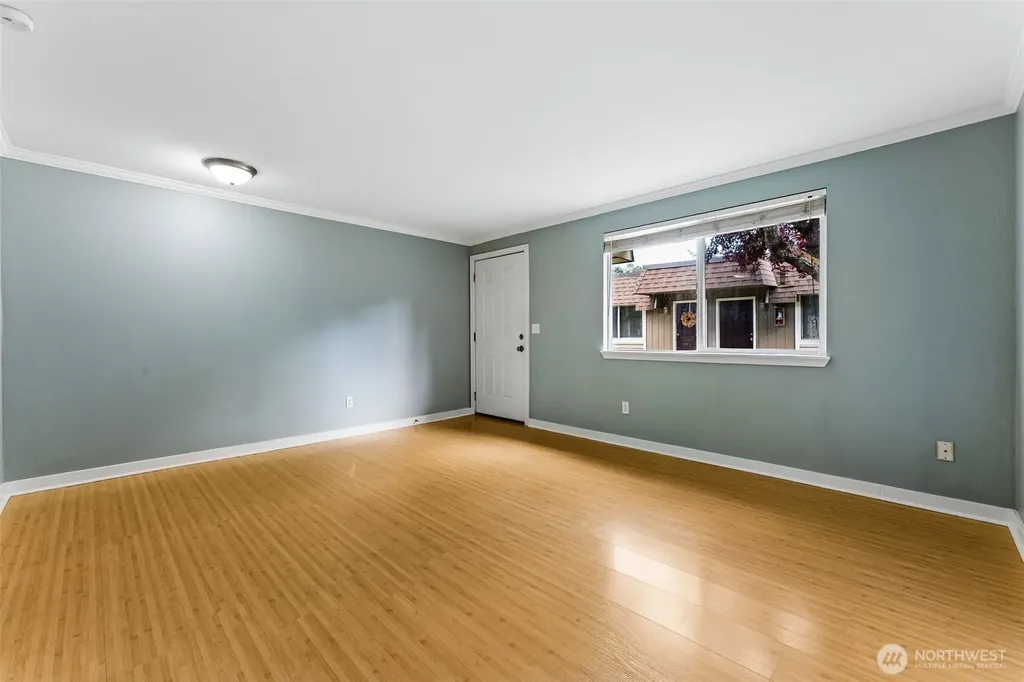9811 Whitman Avenue SW Lakewood WA 98499