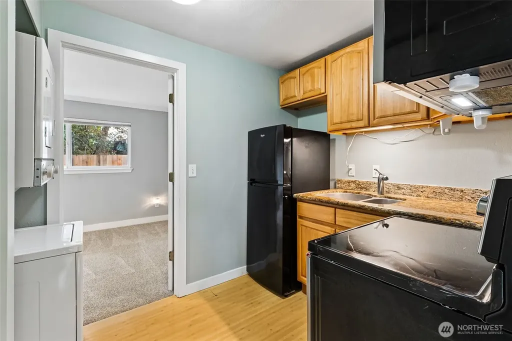 9811 Whitman Avenue SW Lakewood WA 98499