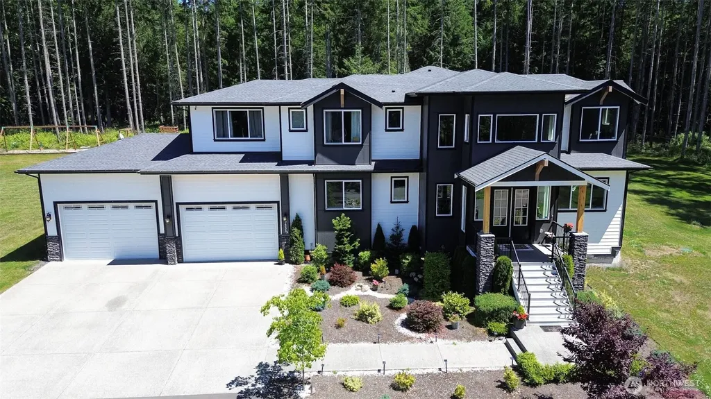 7233 184th Street NW Stanwood WA 98292