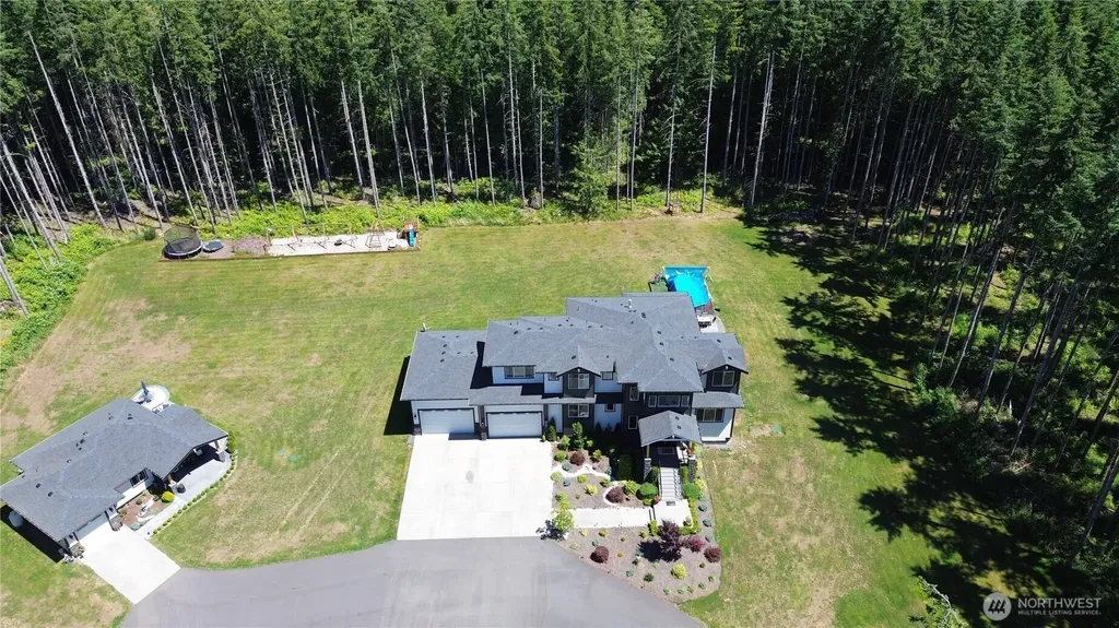 7233 184th Street NW Stanwood WA 98292