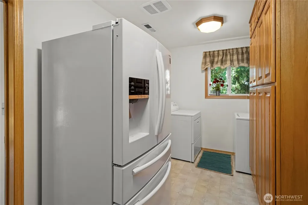 3008 Crane Avenue Bremerton WA 98310