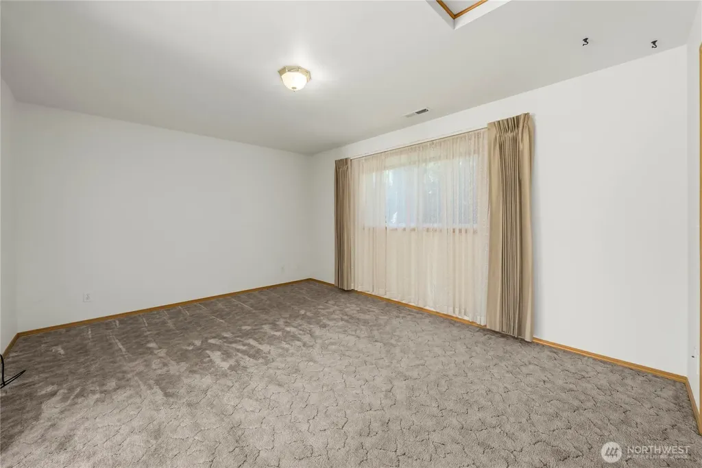 3008 Crane Avenue Bremerton WA 98310