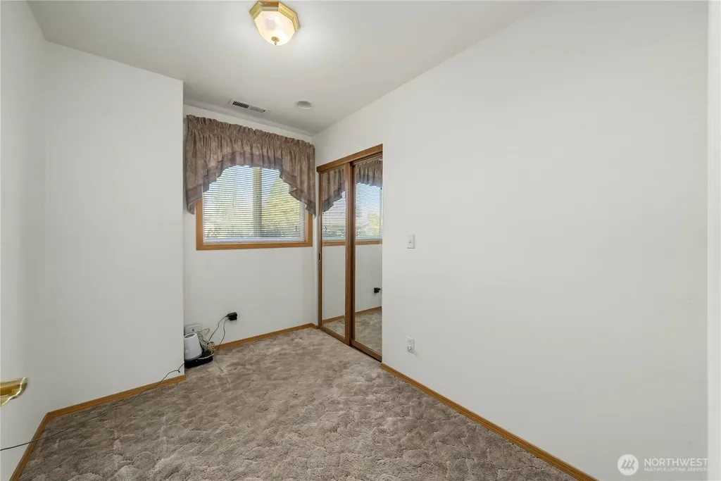 3008 Crane Avenue Bremerton WA 98310