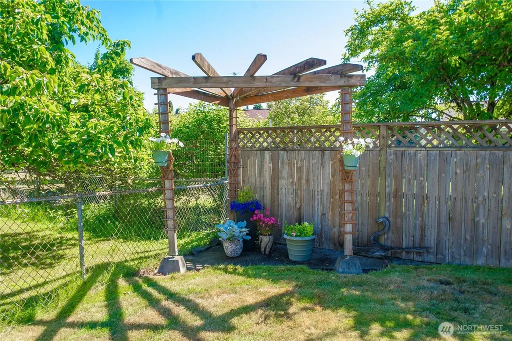 3008 Crane Avenue Bremerton WA 98310