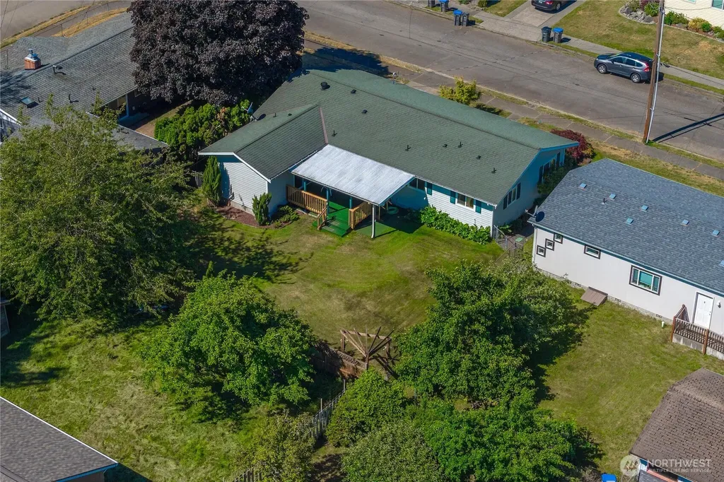 3008 Crane Avenue Bremerton WA 98310