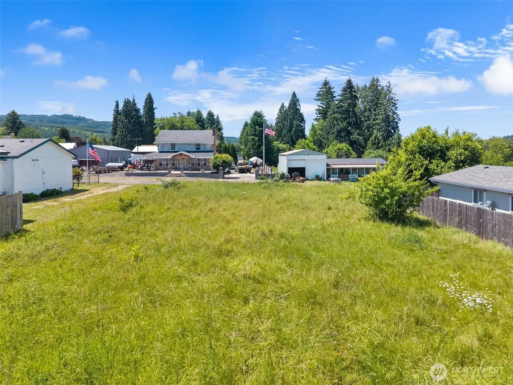 810 F Street Vader WA 98593