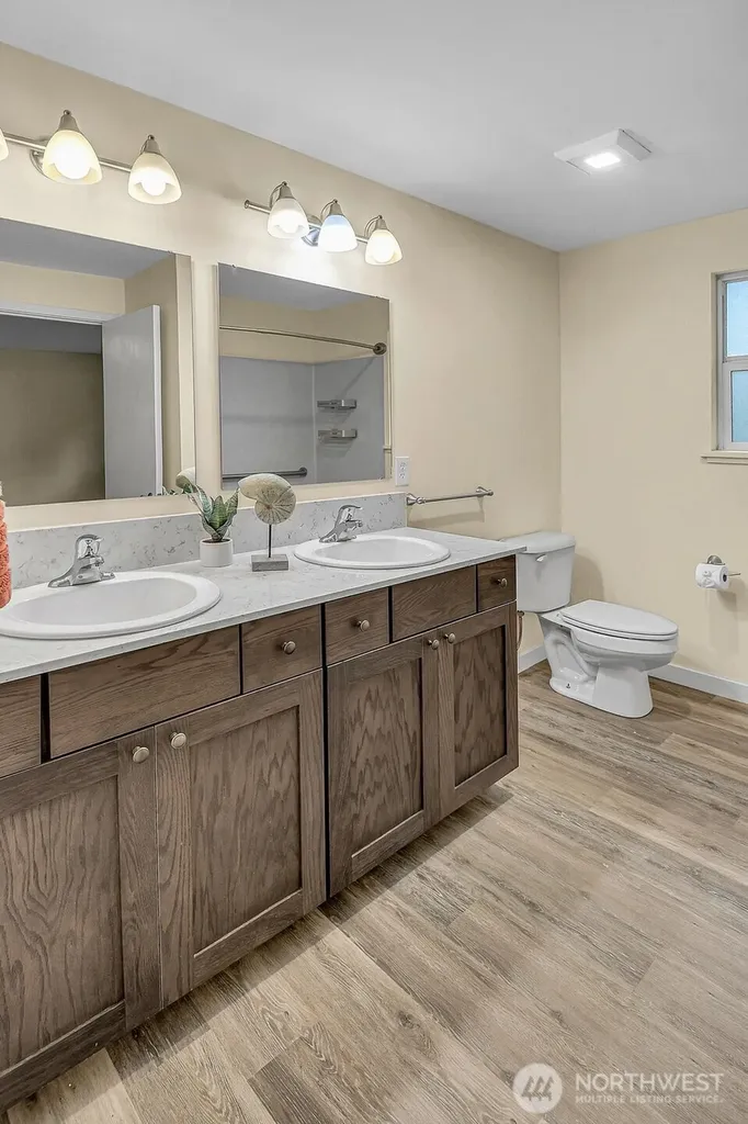 2224 NE 197th Place Shoreline WA 98155