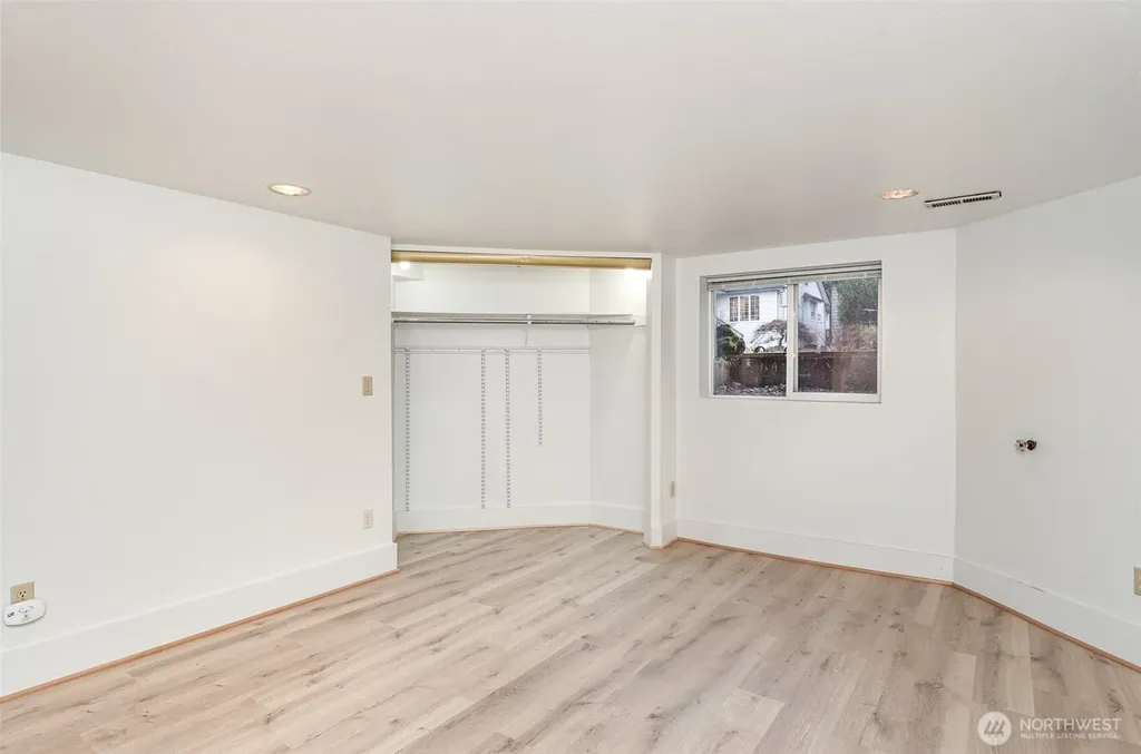 5523 Woodlawn Avenue N Seattle WA 98103