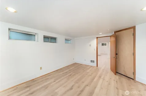 5523 Woodlawn Avenue N Seattle WA 98103