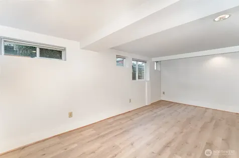 5523 Woodlawn Avenue N Seattle WA 98103