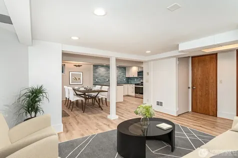 5523 Woodlawn Avenue N Seattle WA 98103