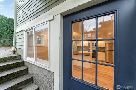 5523 Woodlawn Avenue N Seattle WA 98103