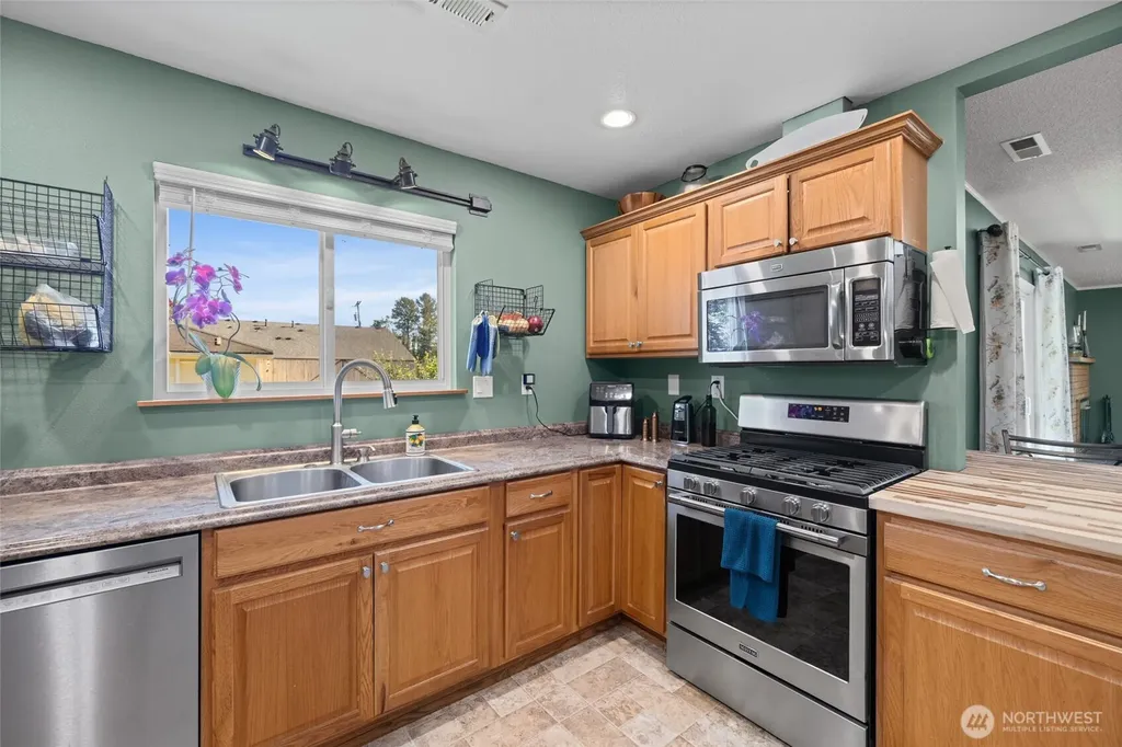 415 Sterling Street Sedro Woolley WA 98284
