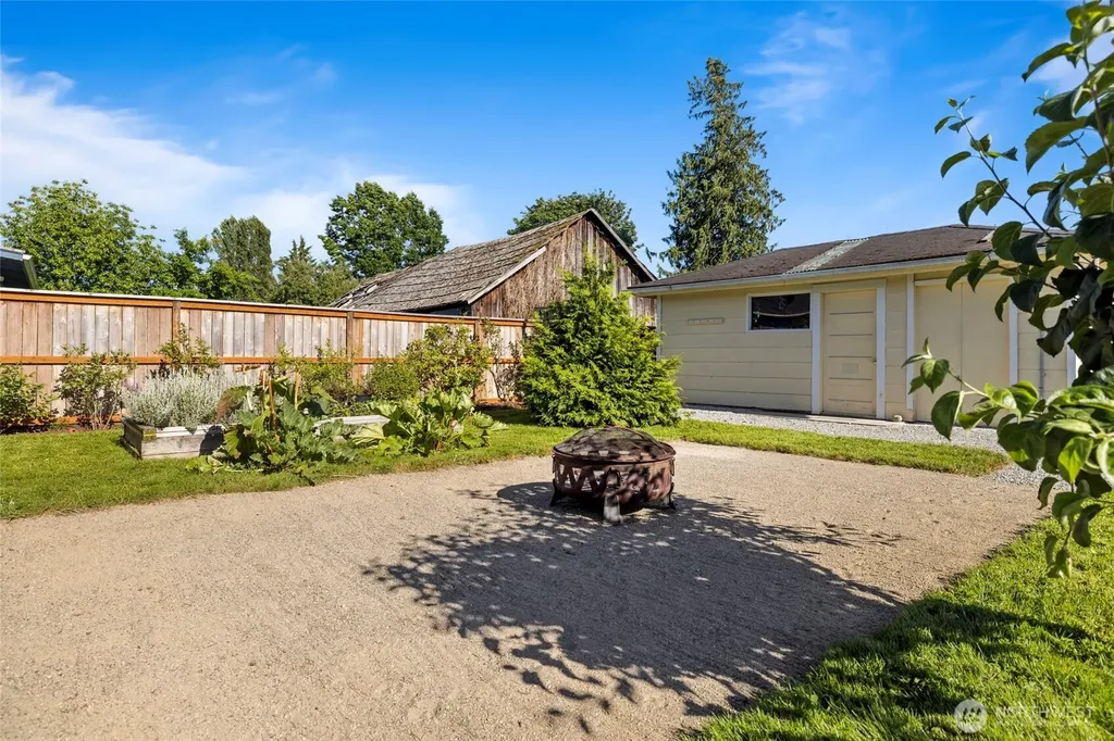 415 Sterling Street Sedro Woolley WA 98284