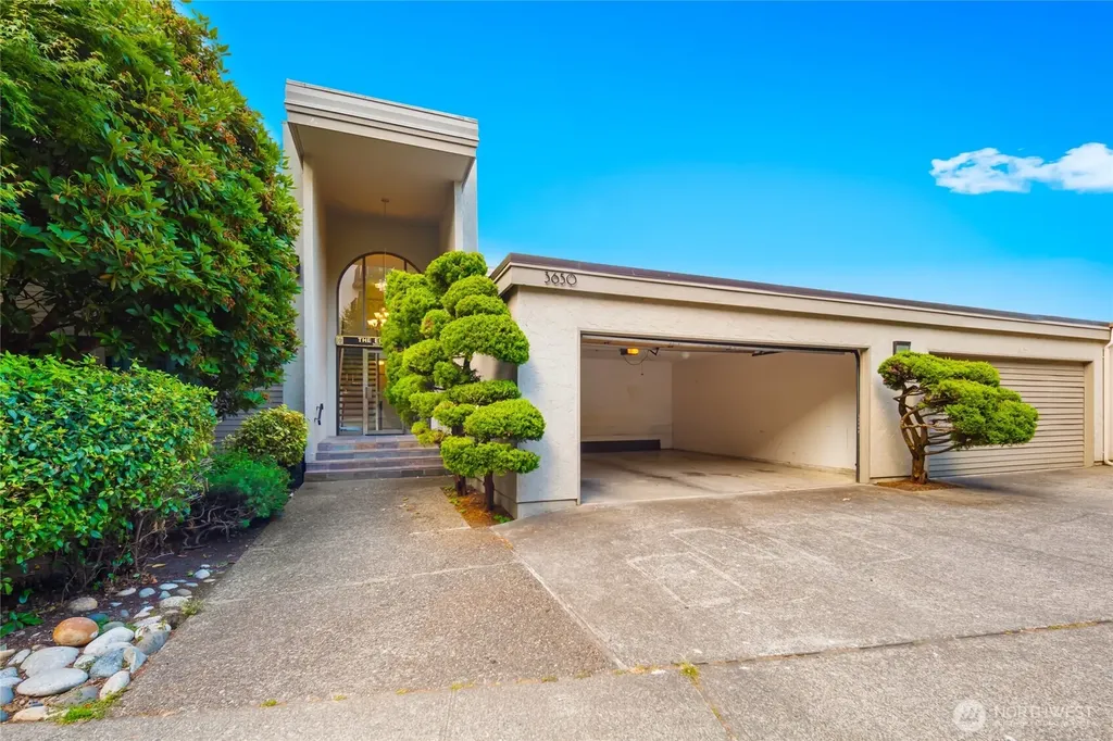 3650 26th Place W Seattle WA 98199