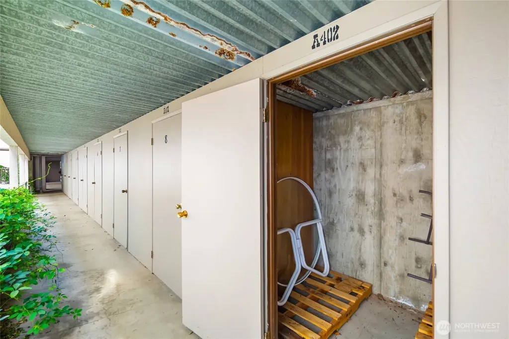 3650 26th Place W Seattle WA 98199