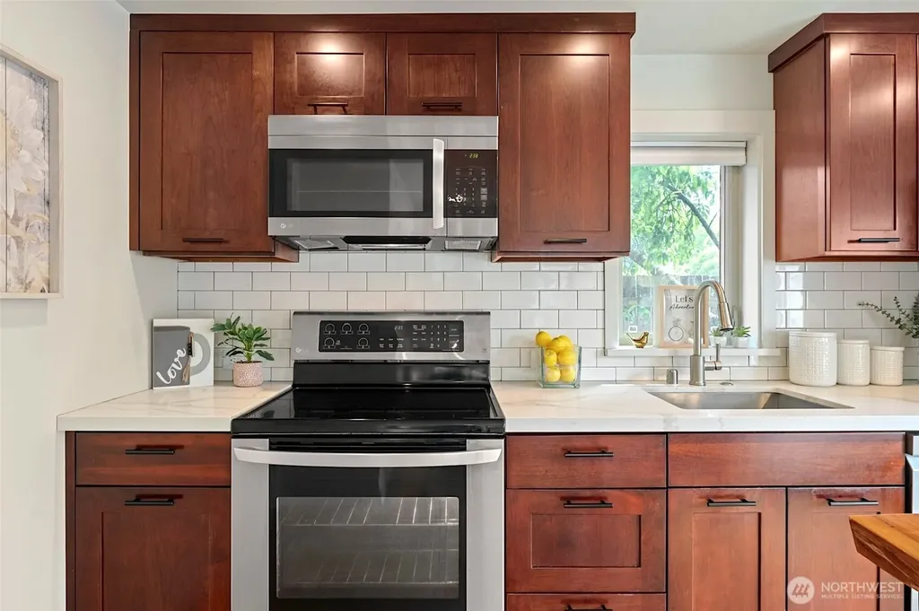 9745 Evanston Avenue N Seattle WA 98103