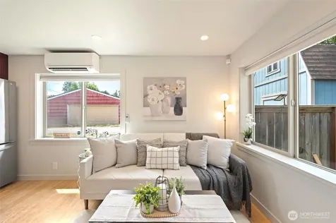 9745 Evanston Avenue N Seattle WA 98103