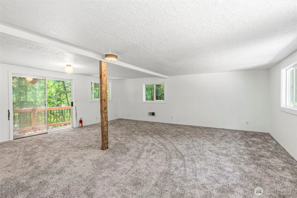 1701 Tower Road Castle Rock WA 98611