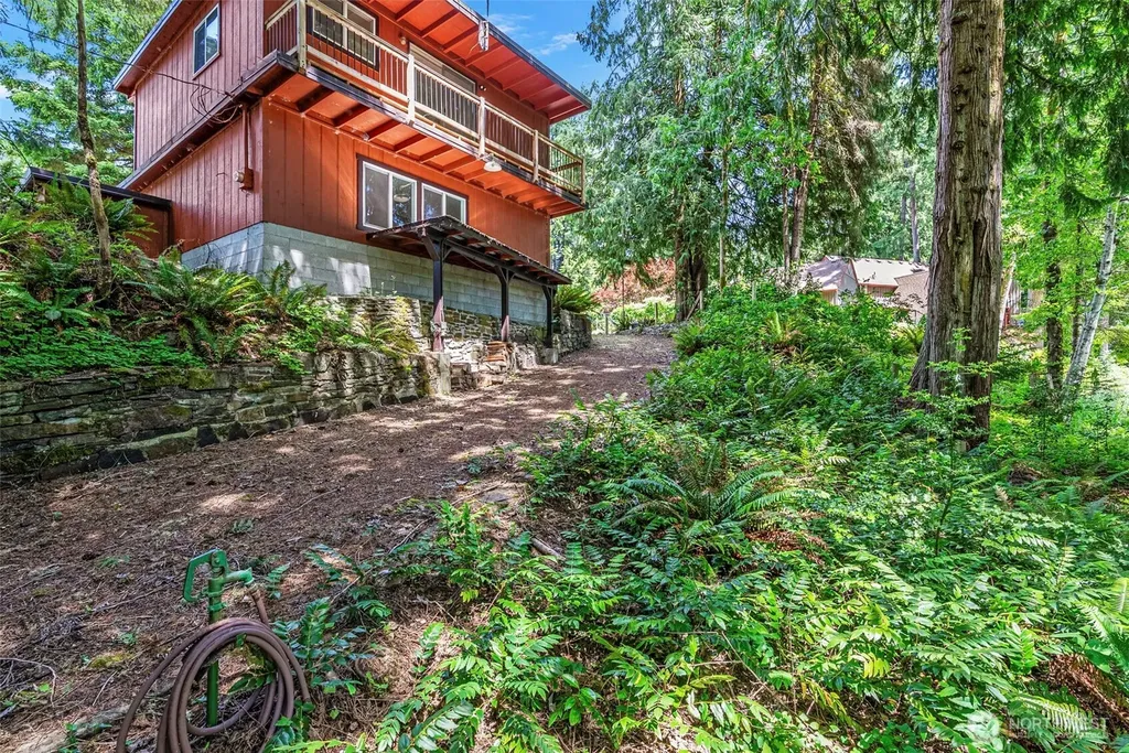1701 Tower Road Castle Rock WA 98611