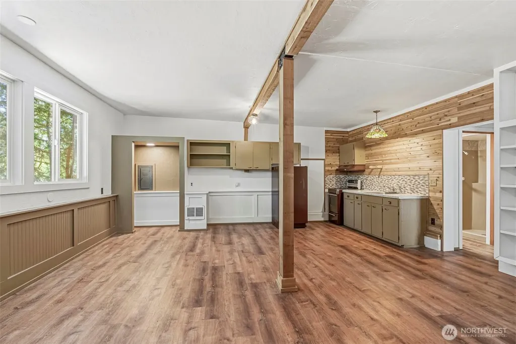 1701 Tower Road Castle Rock WA 98611