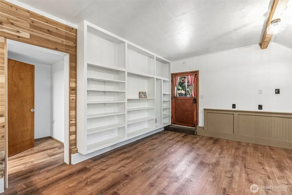1701 Tower Road Castle Rock WA 98611
