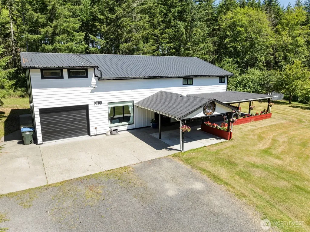 1785 Centralia Alpha Road Chehalis WA 98532