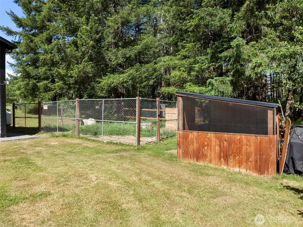 1785 Centralia Alpha Road Chehalis WA 98532