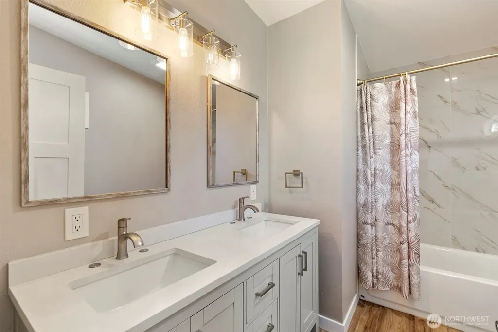 1785 Centralia Alpha Road Chehalis WA 98532