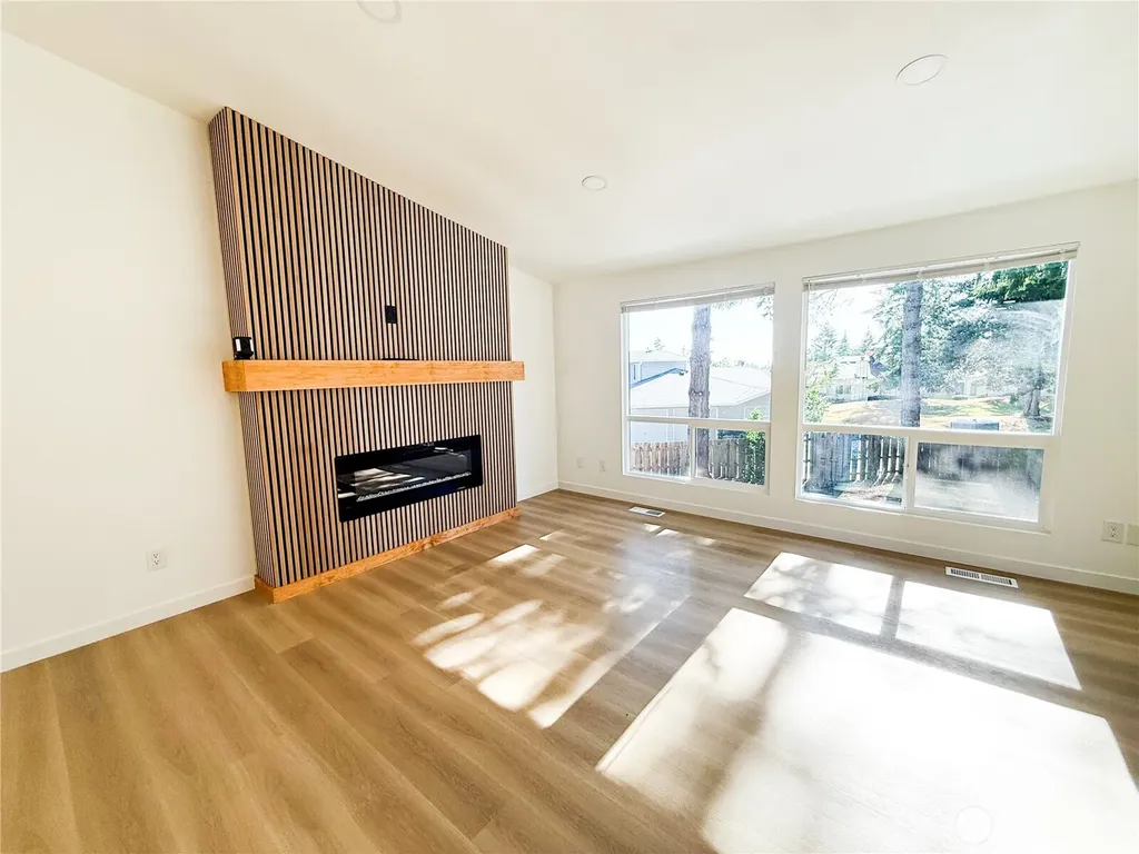 11005 SE 248th Street Kent WA 98030