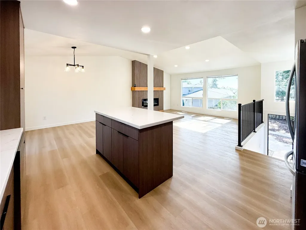 11005 SE 248th Street Kent WA 98030