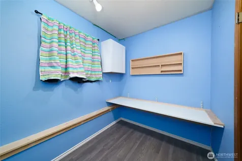 1225 SW Barrington Drive Oak Harbor WA 98277
