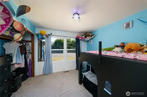 1225 SW Barrington Drive Oak Harbor WA 98277
