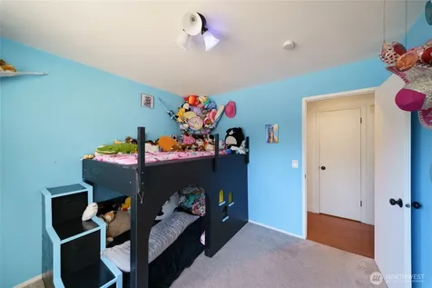 1225 SW Barrington Drive Oak Harbor WA 98277