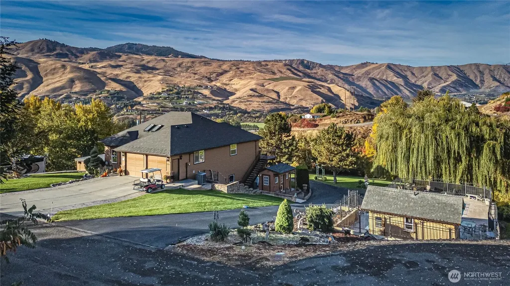 3870 Sunridge Lane Wenatchee WA 98801